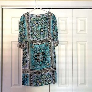 Laundry Dress Size 4 Light Material Easy to wear and Travel great for all events